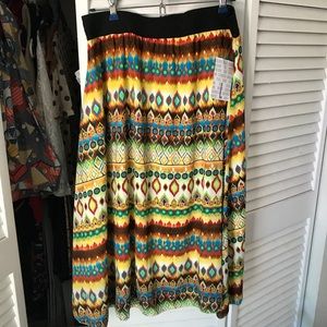Beautiful Aztec pattern LuLaRoe Lola size large
