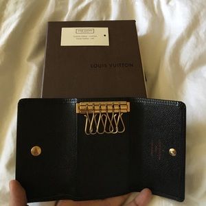 Louis Vuitton 6 Key Holder
