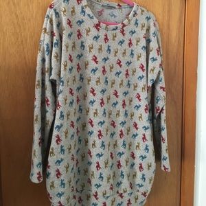 🎈🎈SALE🎈🎈Grey Sweater w/multicolored deer print