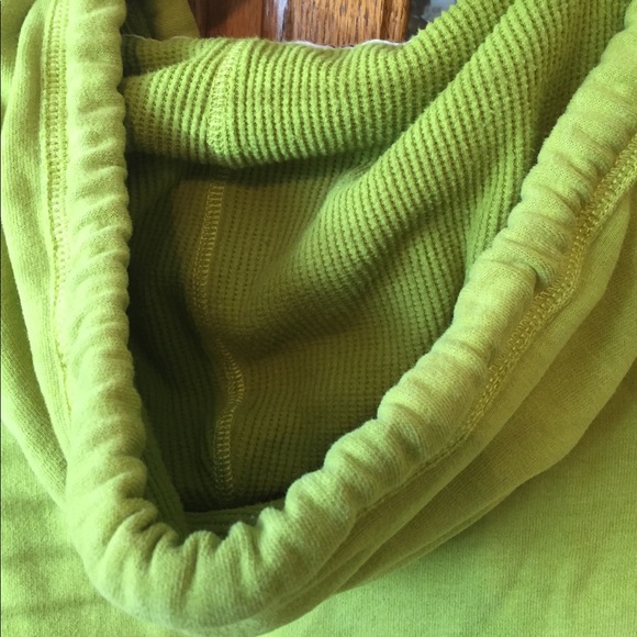 HOLLISTER sweatshirt! - Picture 4 of 4