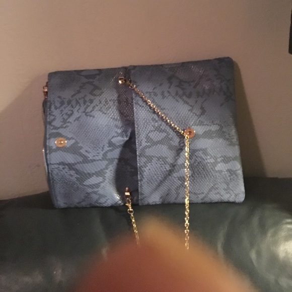 Clutch - Picture 2 of 6