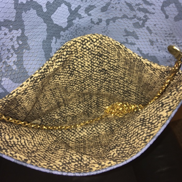 Clutch - Picture 5 of 6