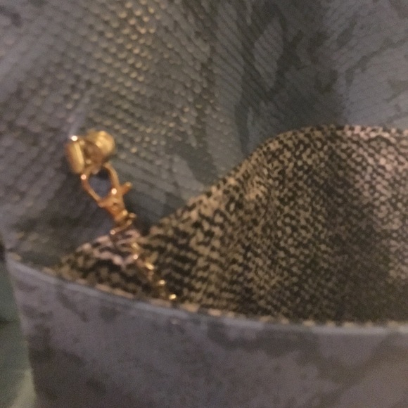 Clutch - Picture 6 of 6