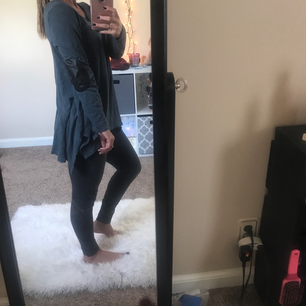 Boutique elbow patch tunic