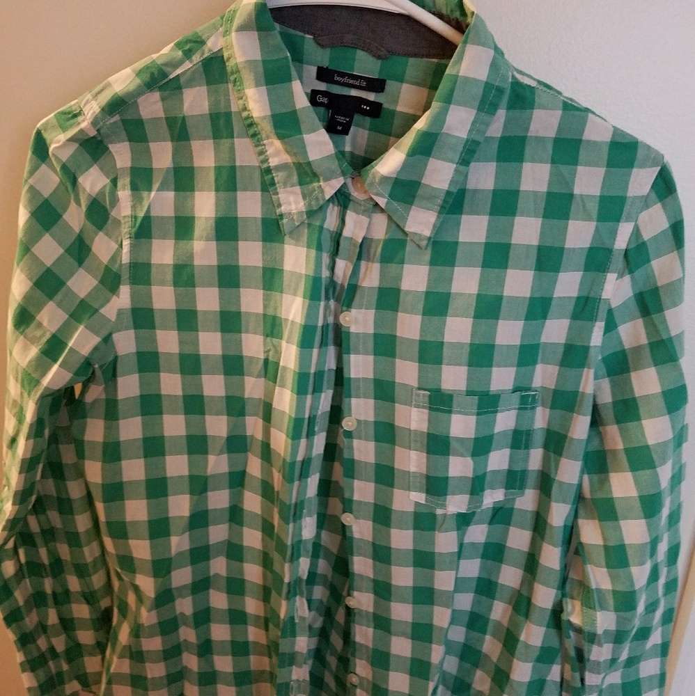 Checkered button up