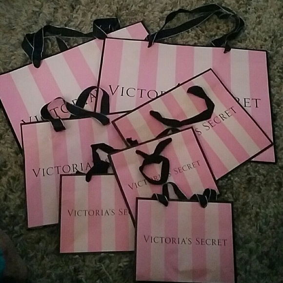 Victoria's Secret gift bags - Picture 1 of 7