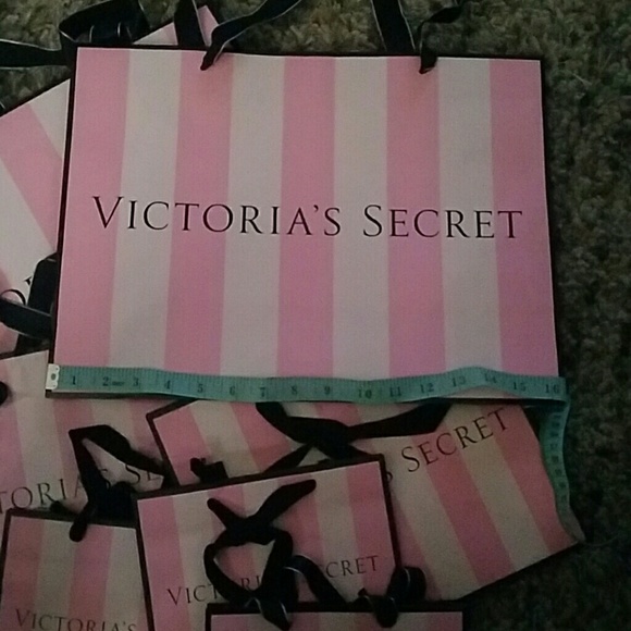 Victoria's Secret gift bags - Picture 2 of 7