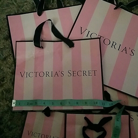 Victoria's Secret gift bags - Picture 4 of 7