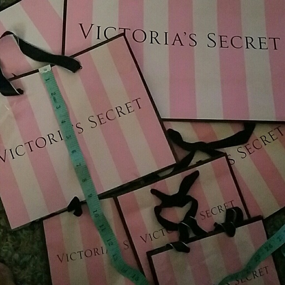 Victoria's Secret gift bags - Picture 5 of 7