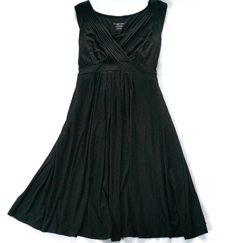 Maternity Liz Lange Black Dress.