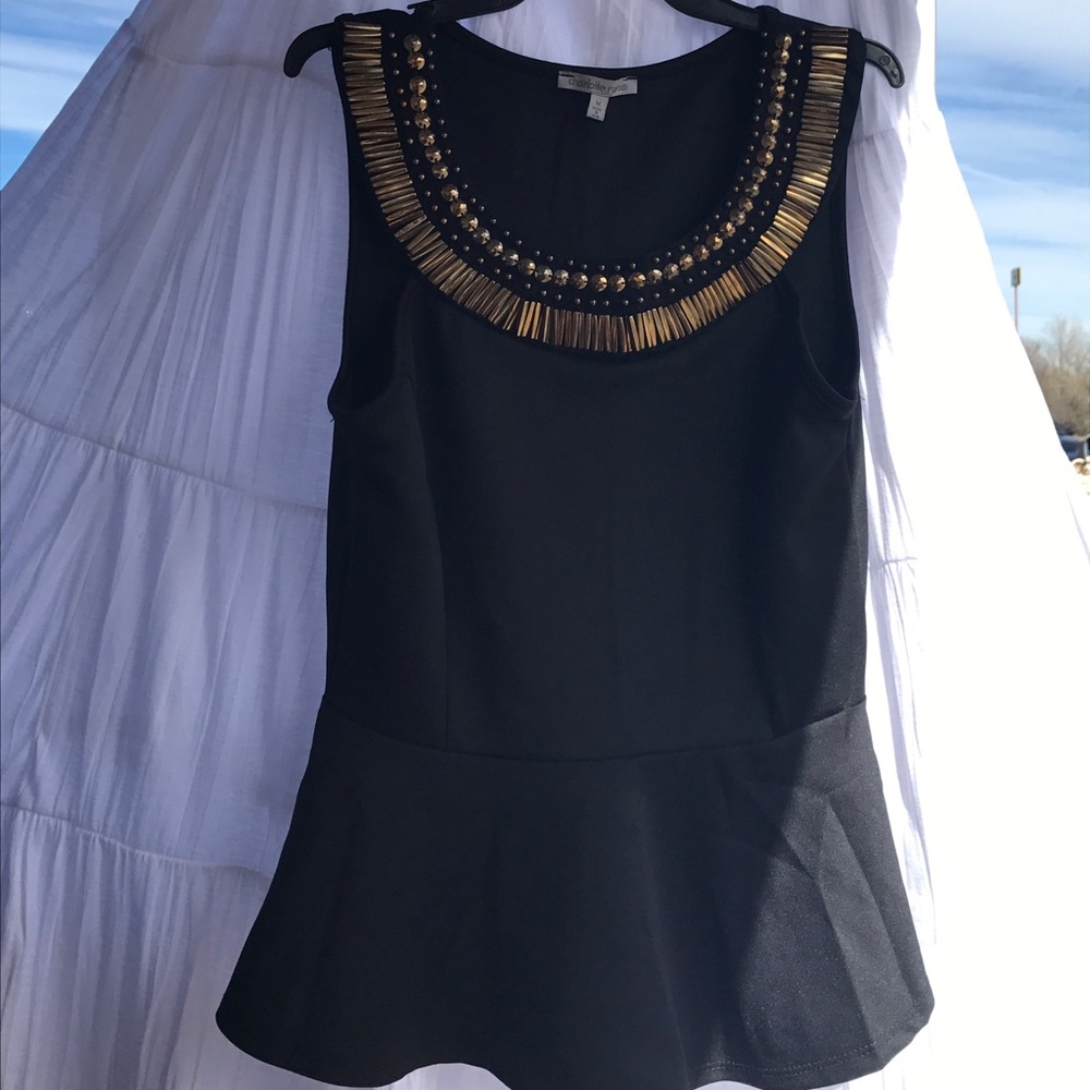Pep line blouse with gold sequined neckline