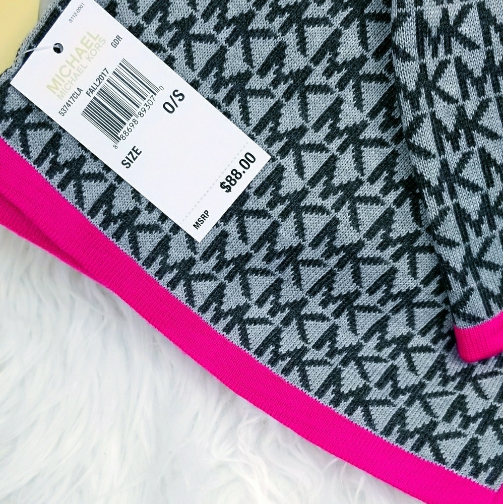 MICHAEL KORS SCARF & HAT BOX SET Gift - Picture 3 of 3