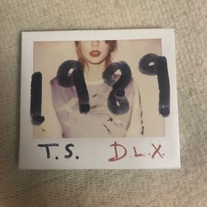 Taylor Swift 1989 Album & Polaroid Photos (#14-26)