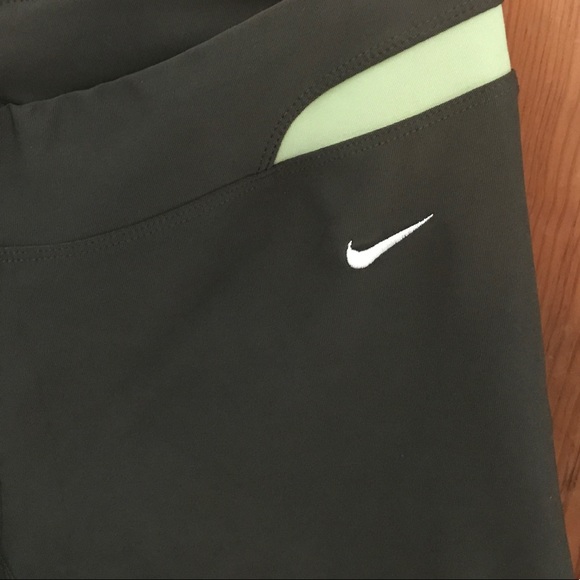 Nike Dry fit workout shorts - Picture 3 of 4