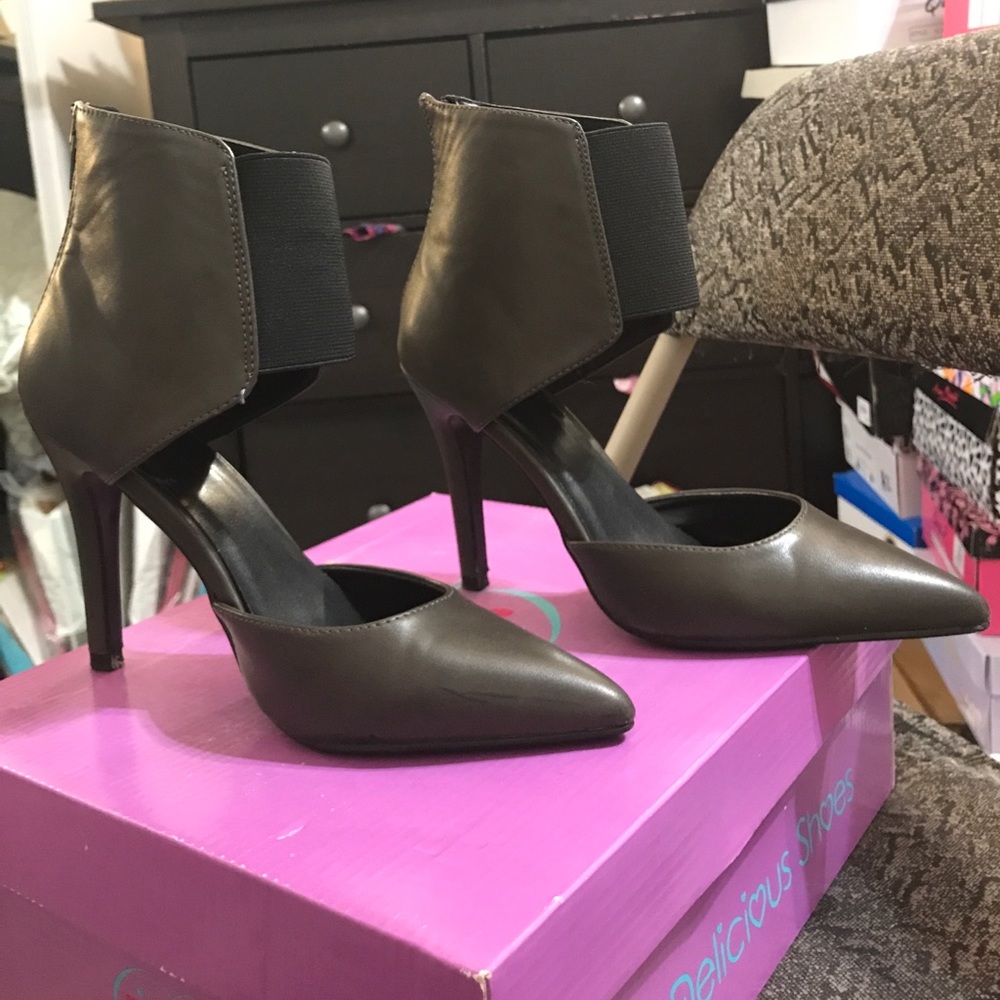 Pointy heels
