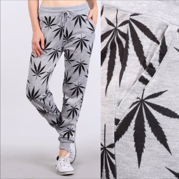 Pants - 🆕🎉Cannabis Print Jogger🎉