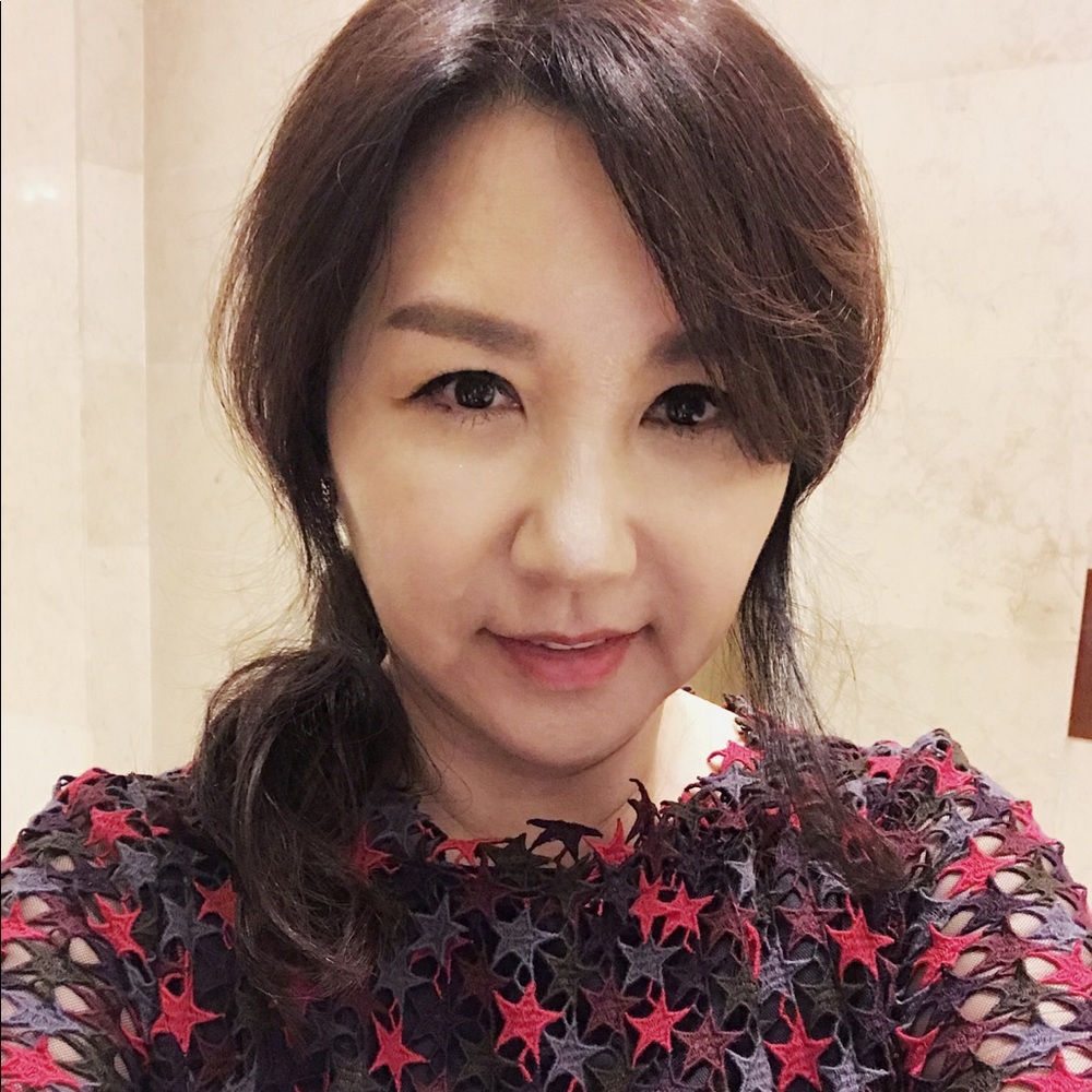 Meet your Posher, Debbie