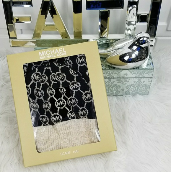 ❤1HR SALE❤MICHAEL KORS METALLIC BOX SET - Picture 2 of 4