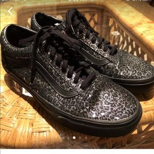 Women’s Vans Black Leopard Print size 9