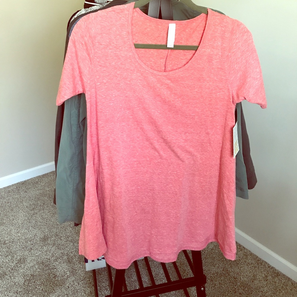 NWT lula perfect T