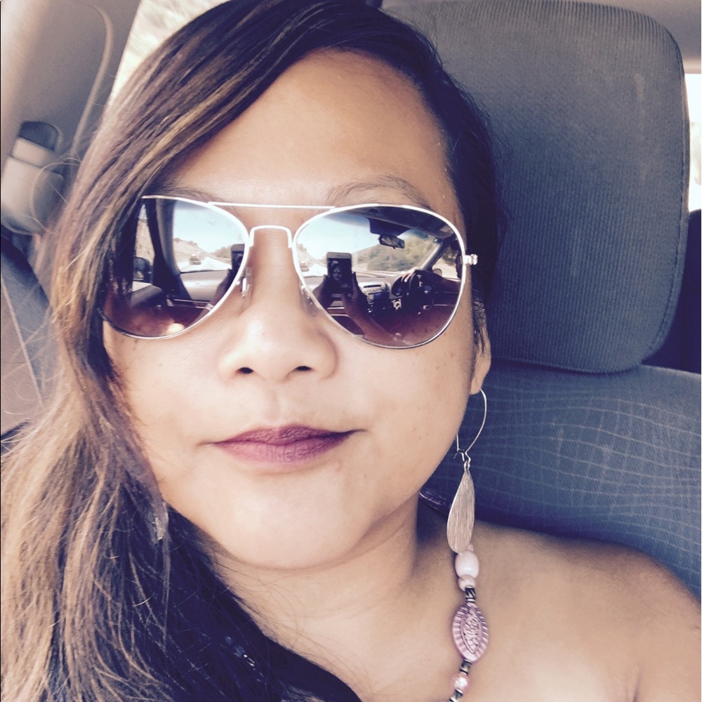 Meet your Posher, Julie