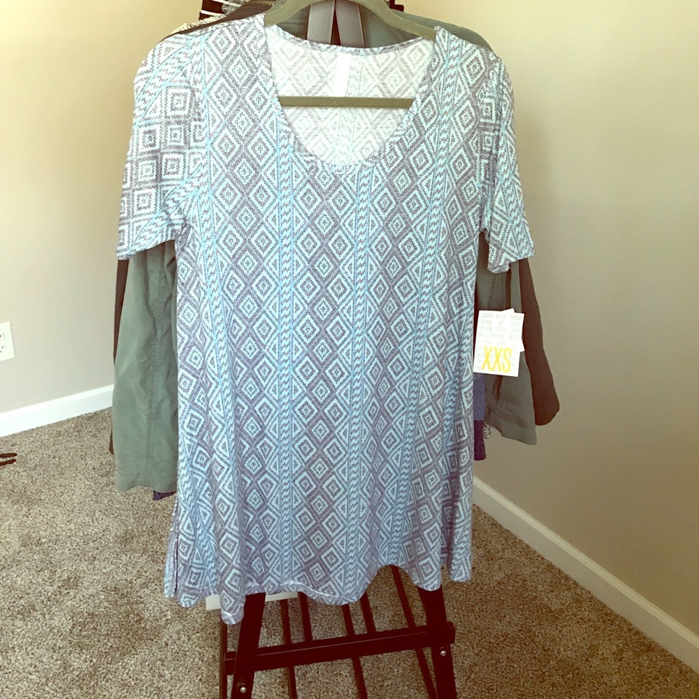 NWT lula perfect T