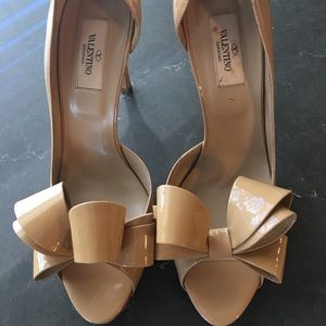 Valentino Nude Bow heels 39.1/2 (8.5 US)