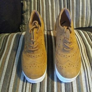 Girls platform shoes