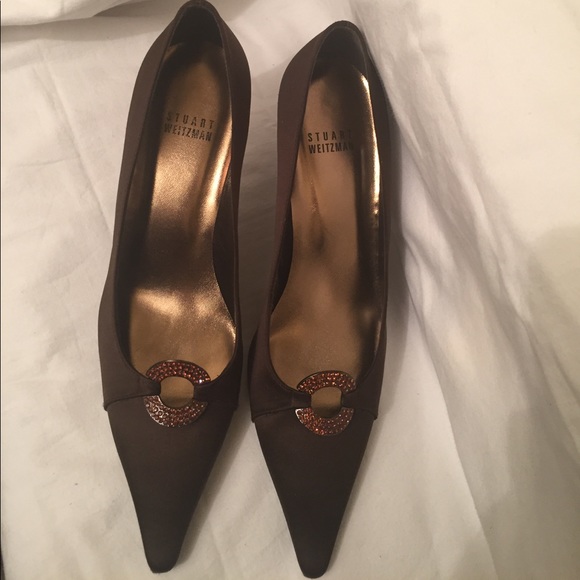 STUART WEITZMAN Chocolate Satin Heels - Picture 4 of 7
