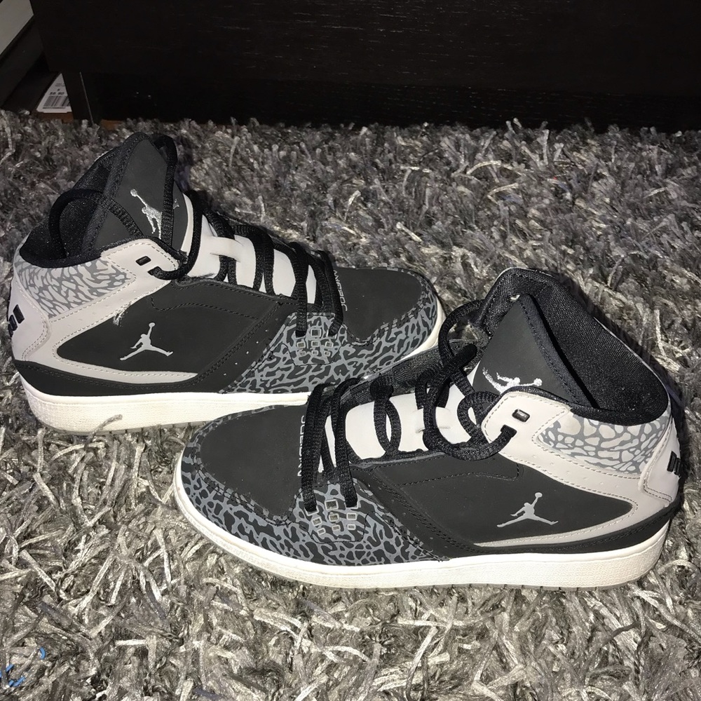 ‼️MUST GO‼️ Jordan Sneakers. Almost new‼️