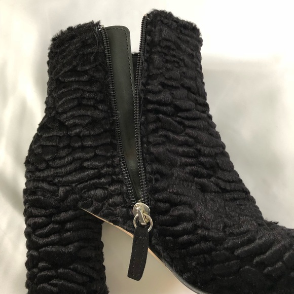 Zara Black suede textured booties - Picture 2 of 3