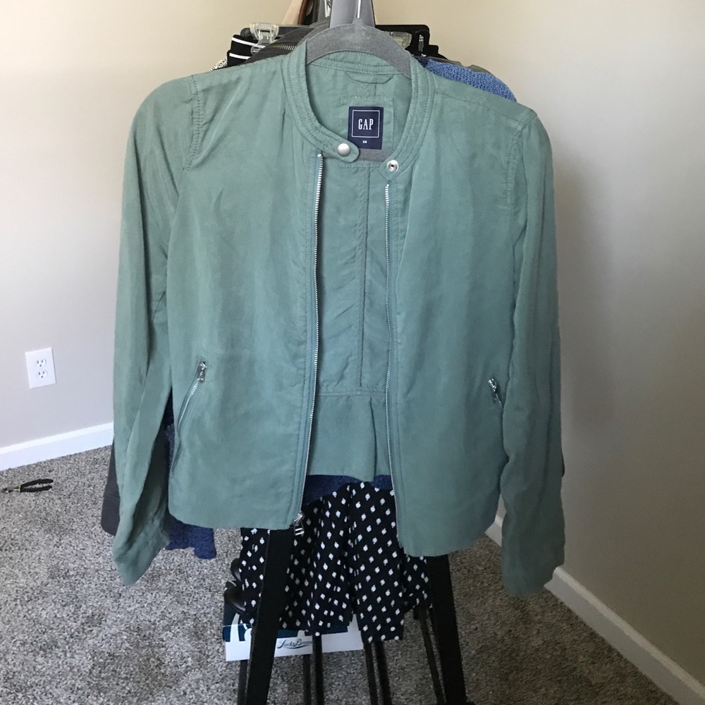 Gap light jacket