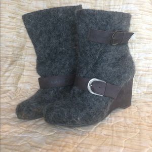 Muk Luks boots in great condition