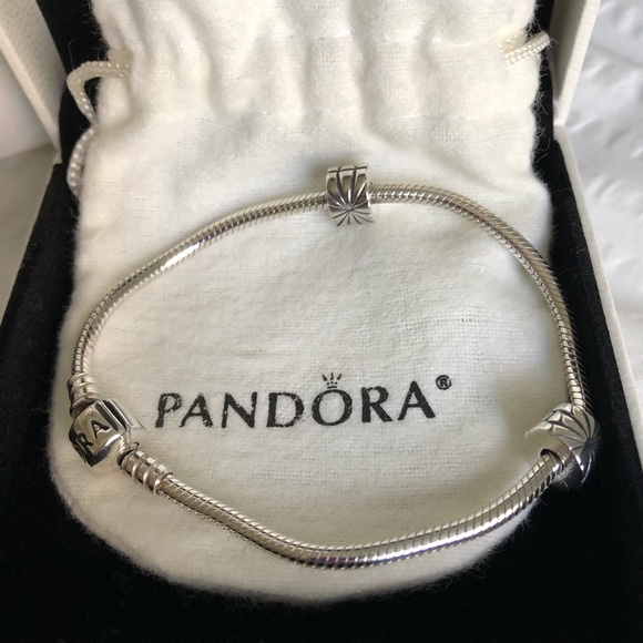 Pandora Bracelet NIB - Picture 2 of 4
