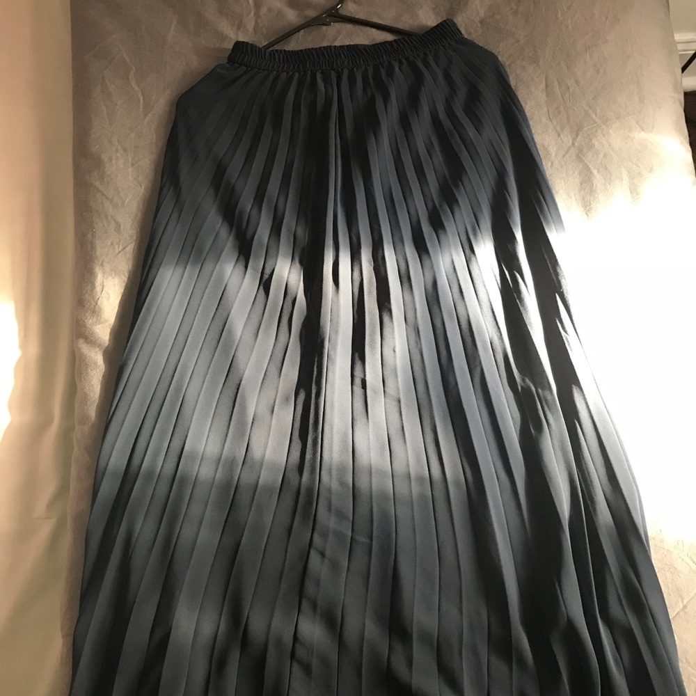 Uniqlo Chiffon Pleated Skirt Navy Women