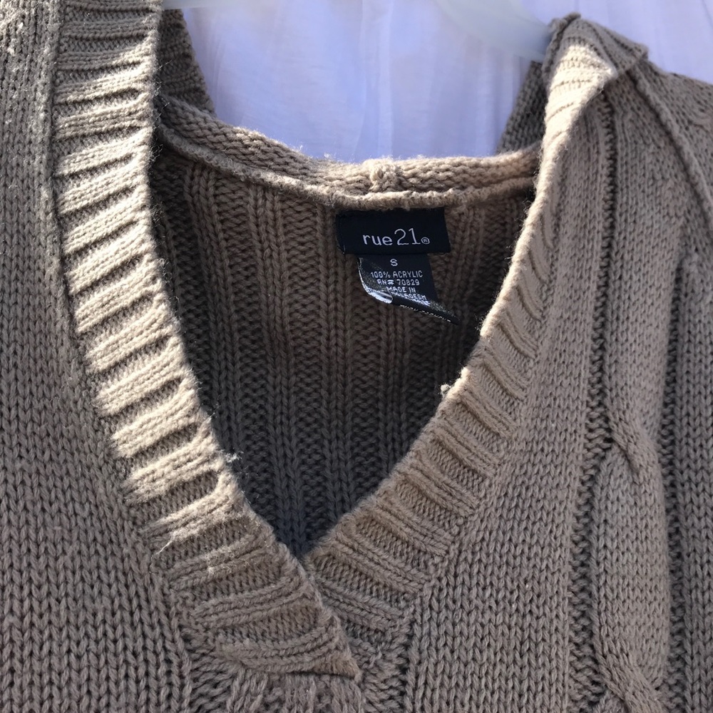 Sweater - Picture 3 of 4