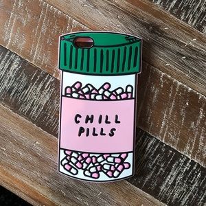 bando Chill Pills case for iPhone 6+ ⚡️💕