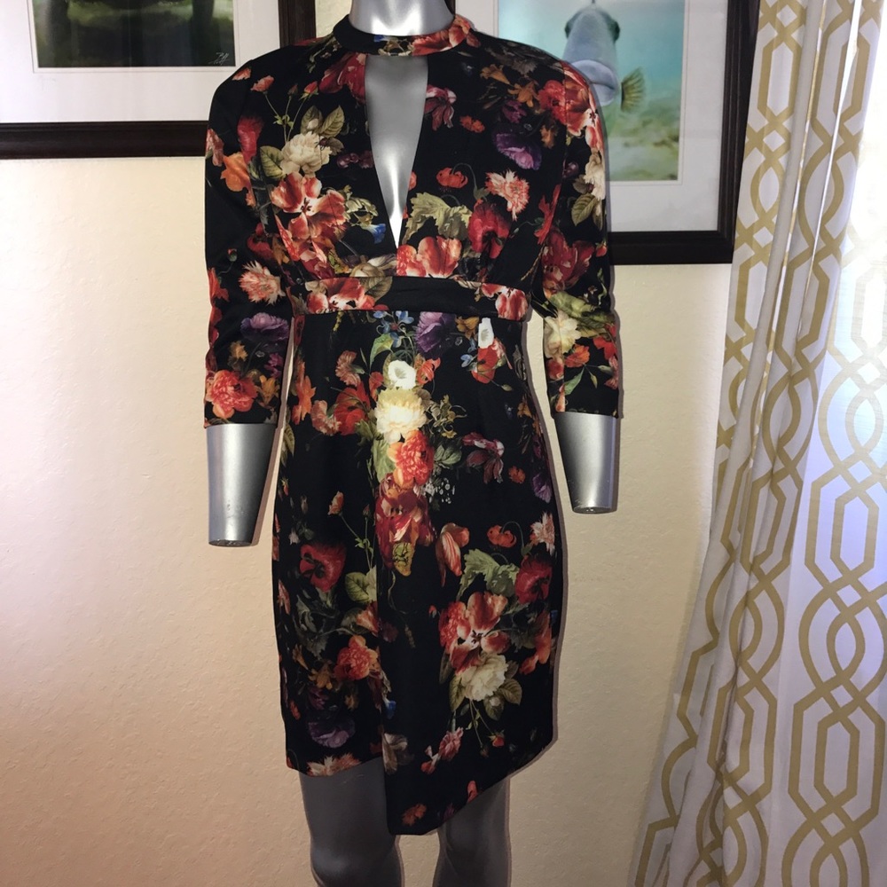 Sexy floral low cut dress with choker neckline