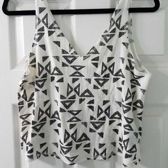Urban Outfitters Tribal Print Crop top - Picture 2 of 2