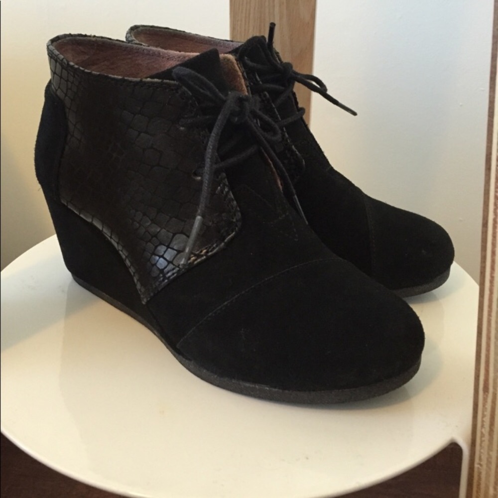 Toms black suede wedge boots