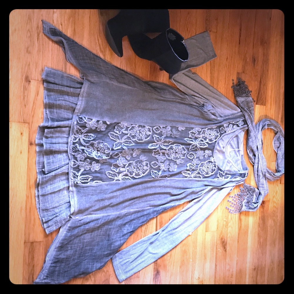 Two piece gray dress with scarf.