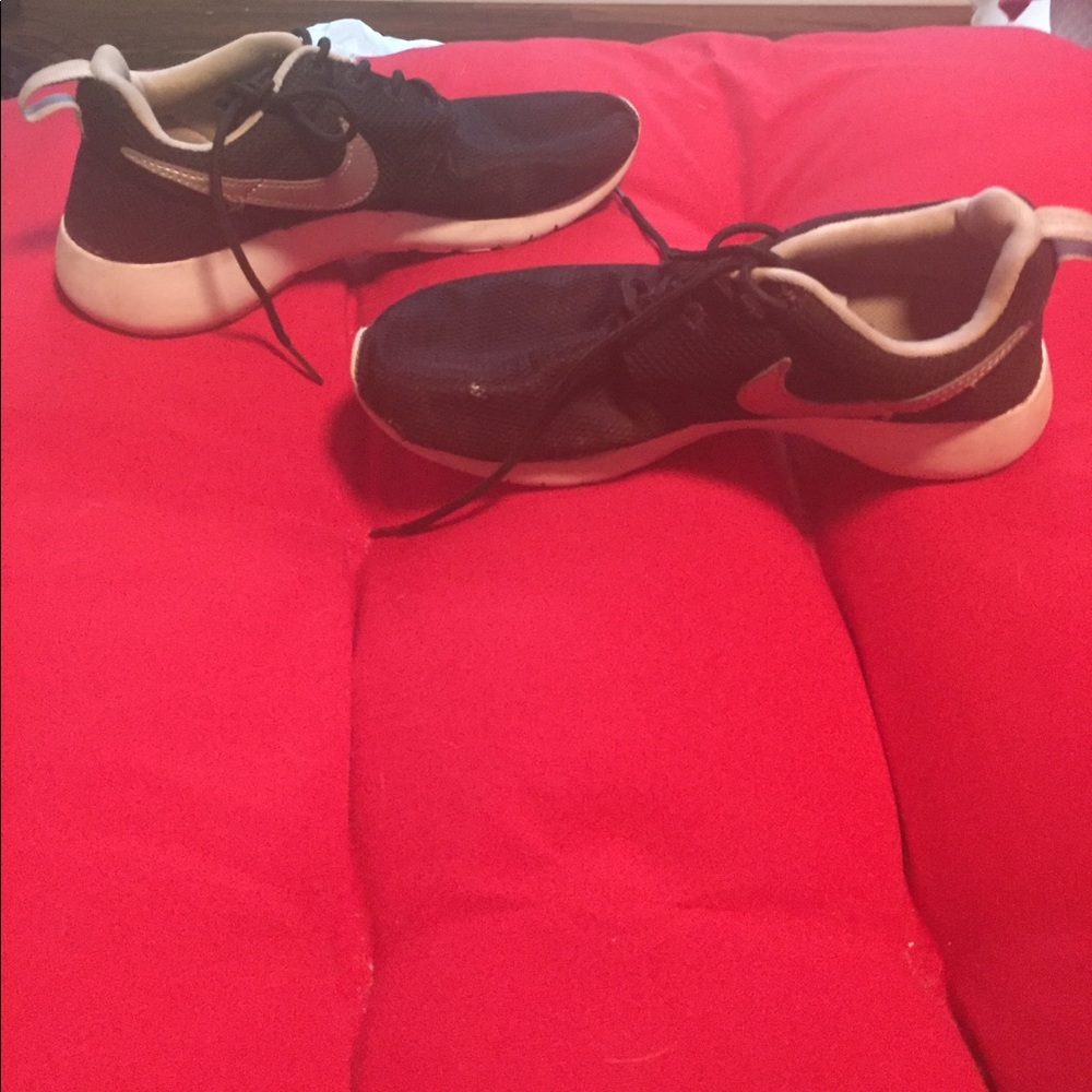 Nike Roche sneakers