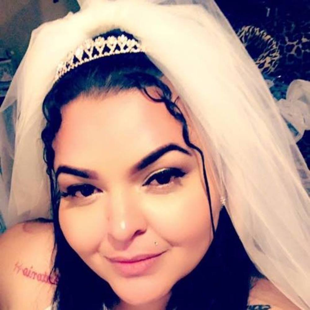 Meet your Posher, Cynthia