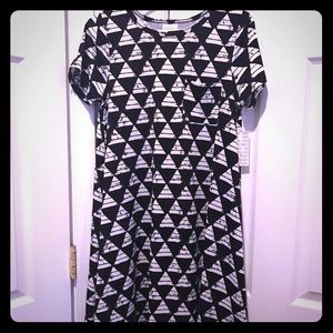 LuLaRoe Carly black white triangles unicorn print
