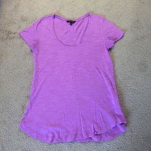 banana Republic tee!