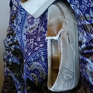 Roxy slip ons