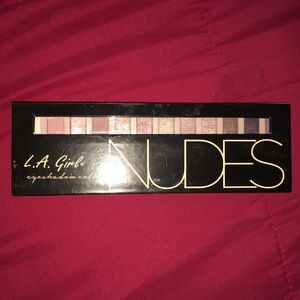 L.A. Girl NUDE palette
