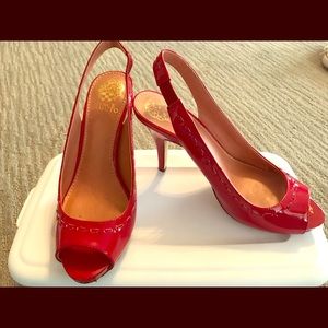 Red sling back heals