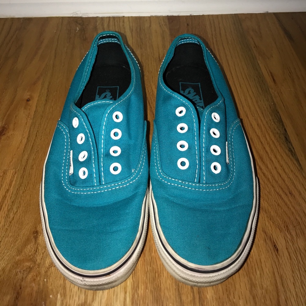 Blue Vans (read des)