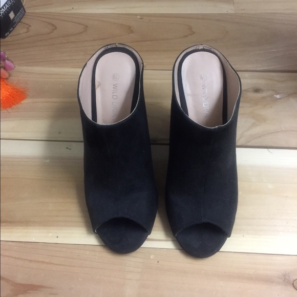 Wedge heel slip on - Picture 2 of 2